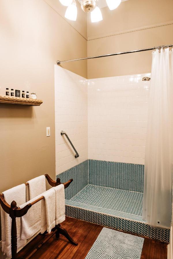 Heritage House Bed & Breakfast - Boutique Adults-Only Inn Opelika Exterior photo